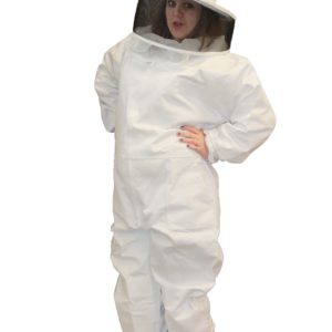 Beekeeping suit with domed hood